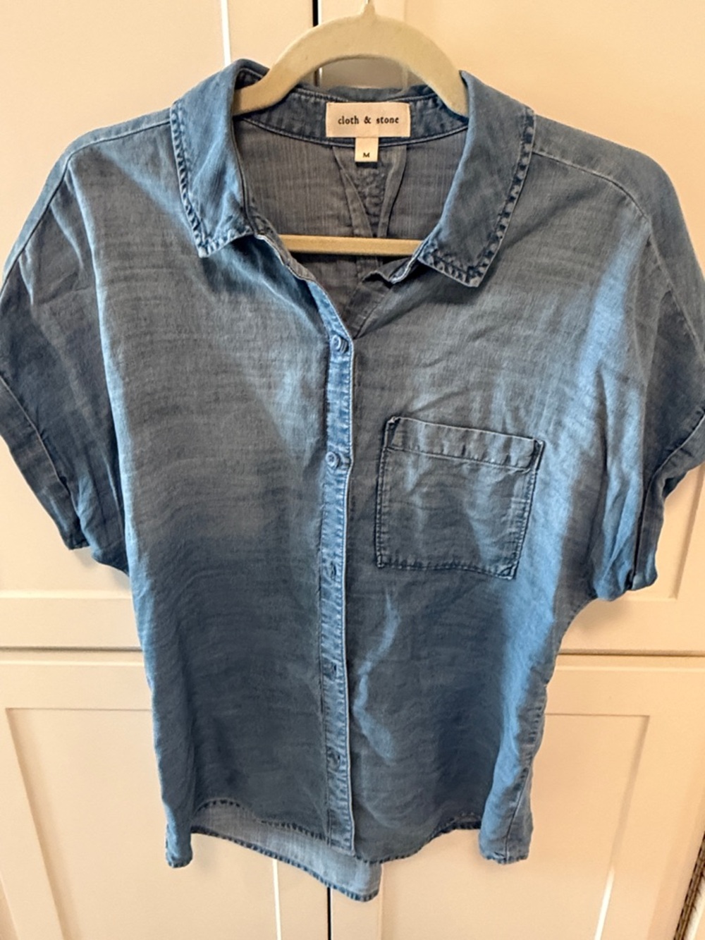 cloth & stone Light Blue Short-Sleeve Denim-Look Button Down Shirt